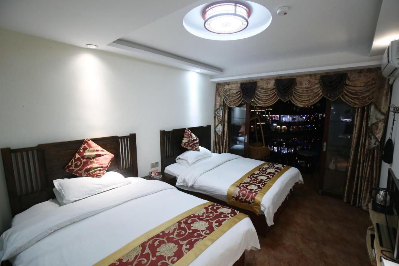 Lqj Riverside Guest House Fenghuang Esterno foto