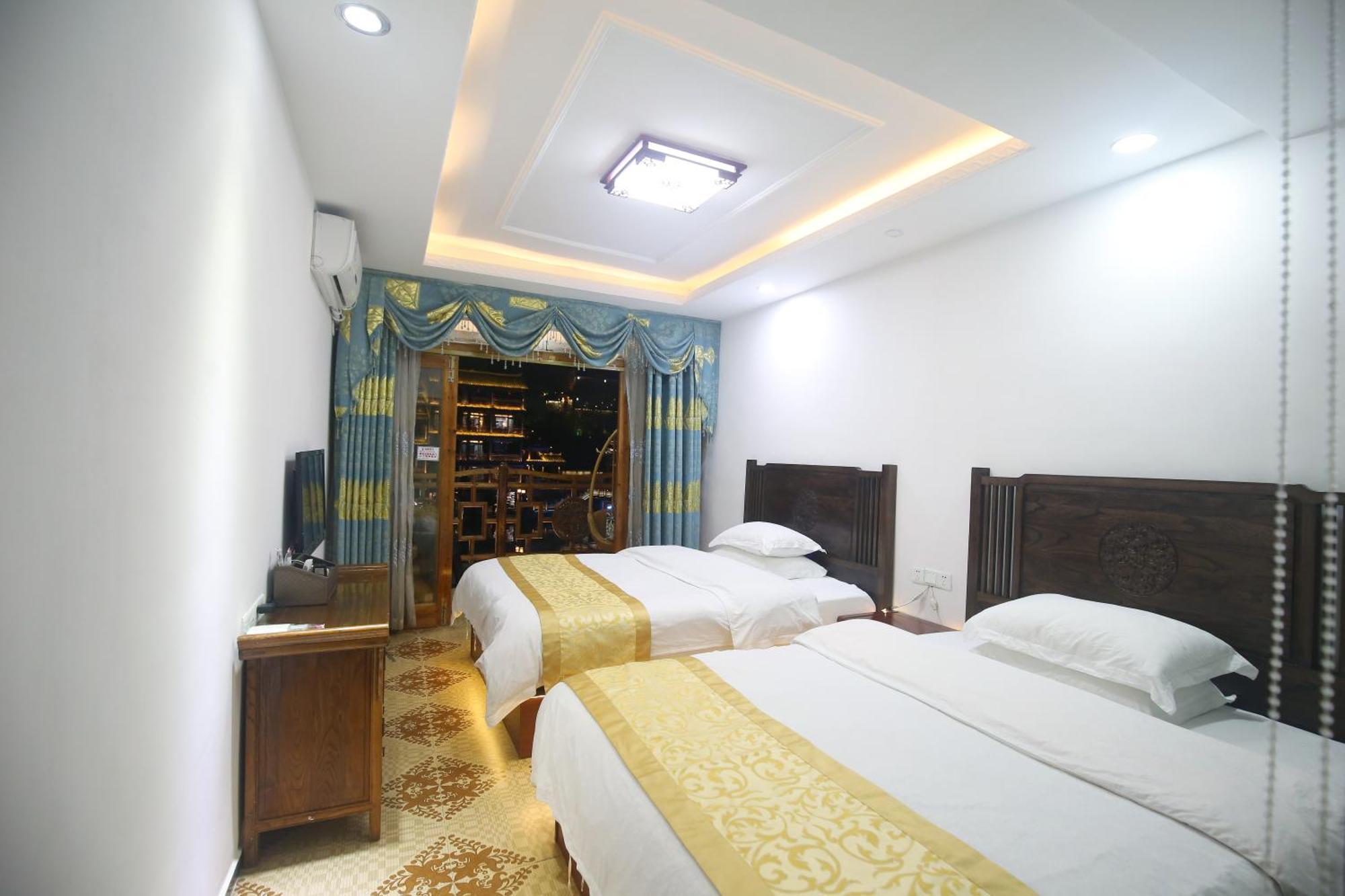Lqj Riverside Guest House Fenghuang Esterno foto