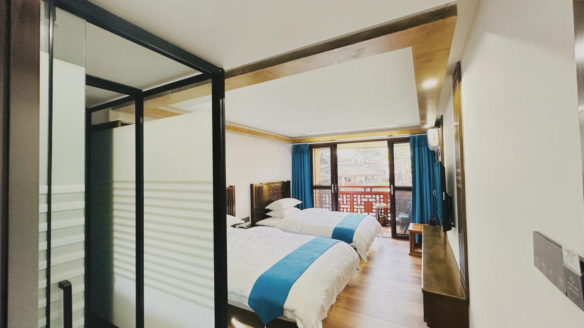 Lqj Riverside Guest House Fenghuang Esterno foto