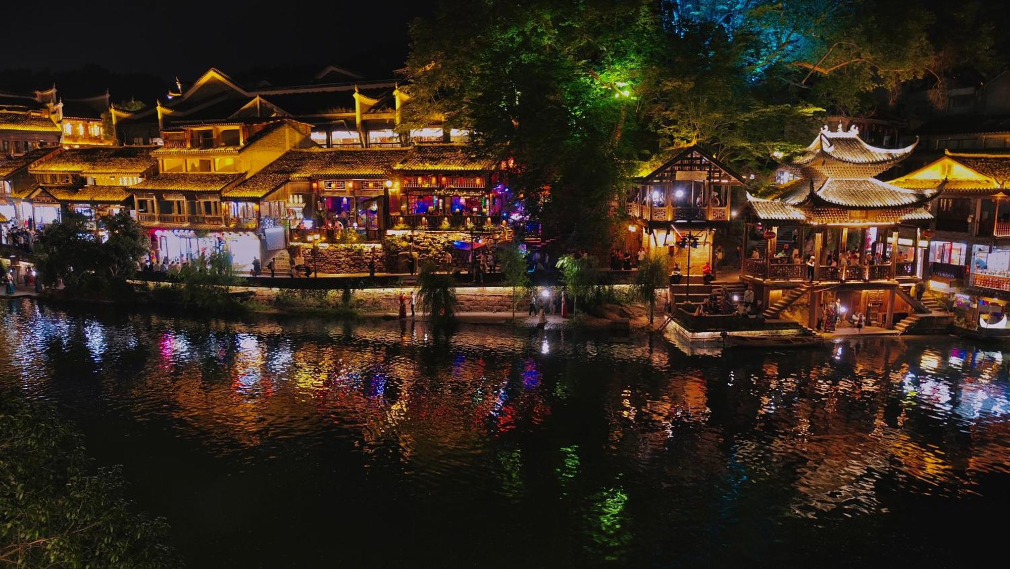 Lqj Riverside Guest House Fenghuang Esterno foto
