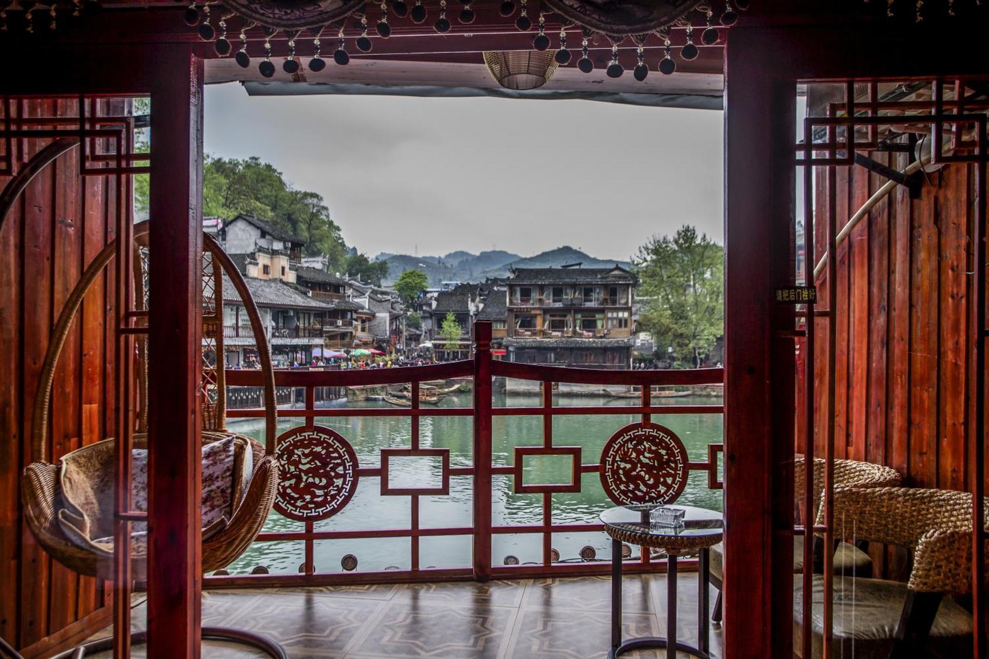 Lqj Riverside Guest House Fenghuang Esterno foto